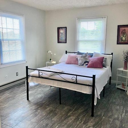 Trestle Creek Farm- Farmhouse Suite บลูมมิงตัน ภายนอก รูปภาพ