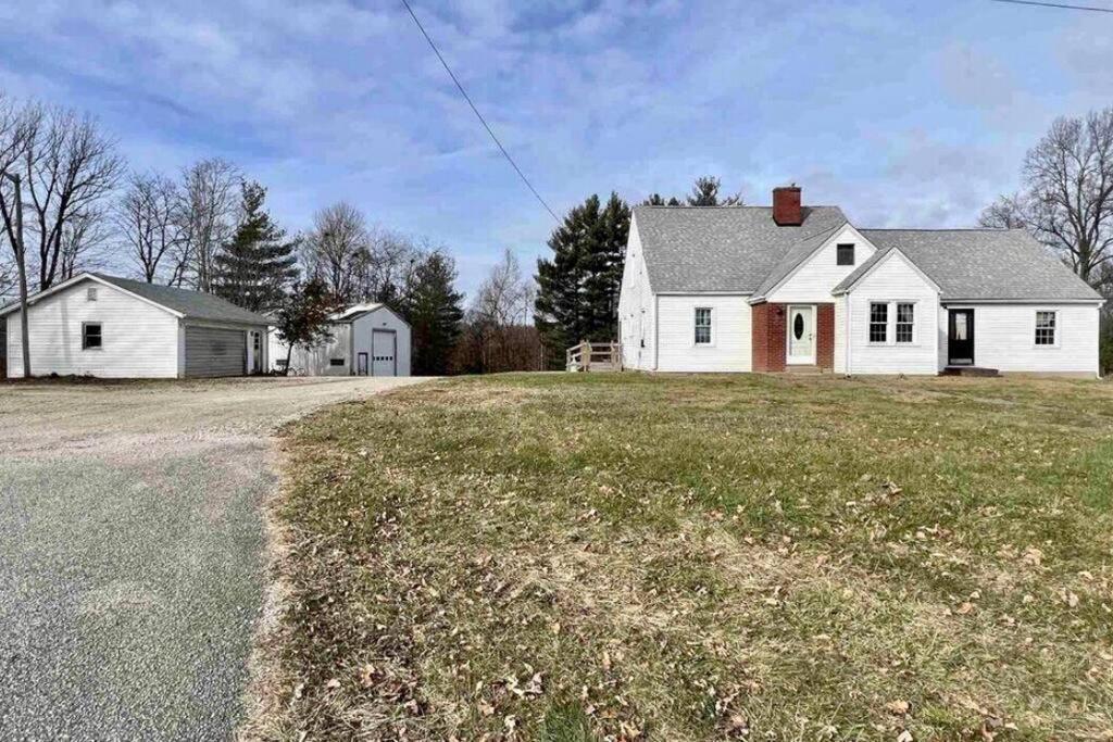Trestle Creek Farm- Farmhouse Suite บลูมมิงตัน ภายนอก รูปภาพ